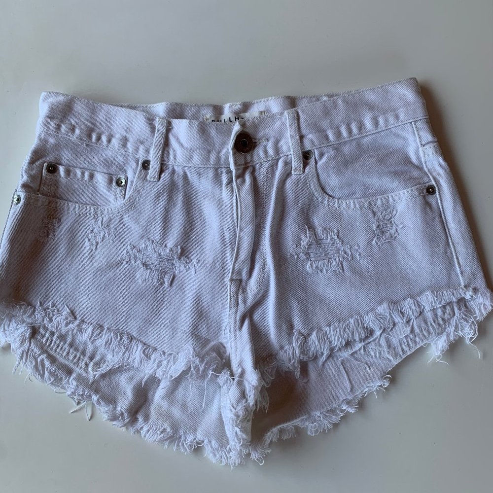 Bullhead white denim cut-off shorts